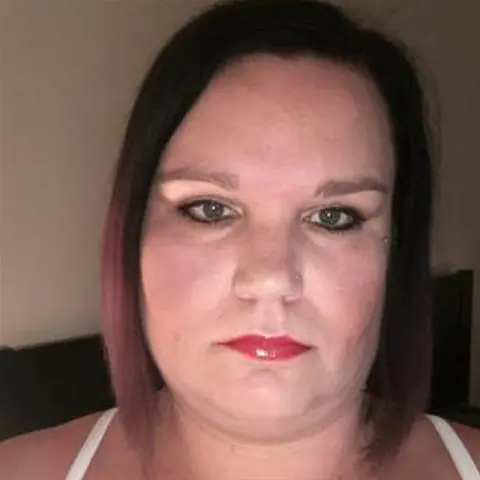 WyzwolonaSandra image 1